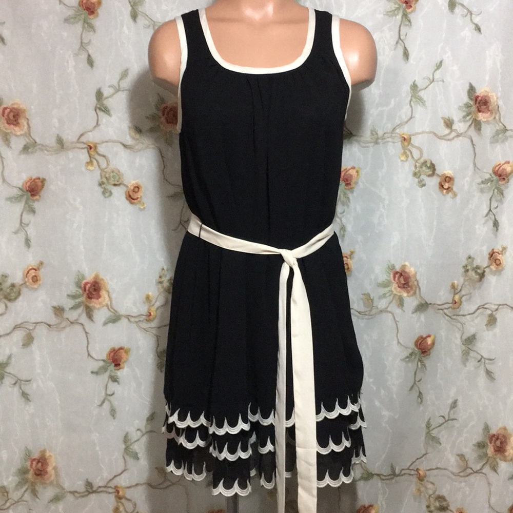 Narcisa Lang Scallop Hem Dress